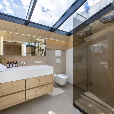 Apartamento 4br Penthouse Indoor Pool And Spa- If You Want To Book, Please Contact On Wh-ats-app - 0034-605-434-371 !!!! Oberlech