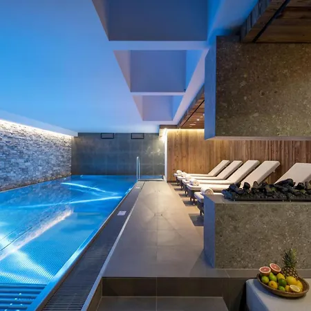 Apartamento 4br Penthouse Indoor Pool And Spa- If You Want To Book, Please Contact On Wh-ats-app - 0034-605-434-371 !!!!